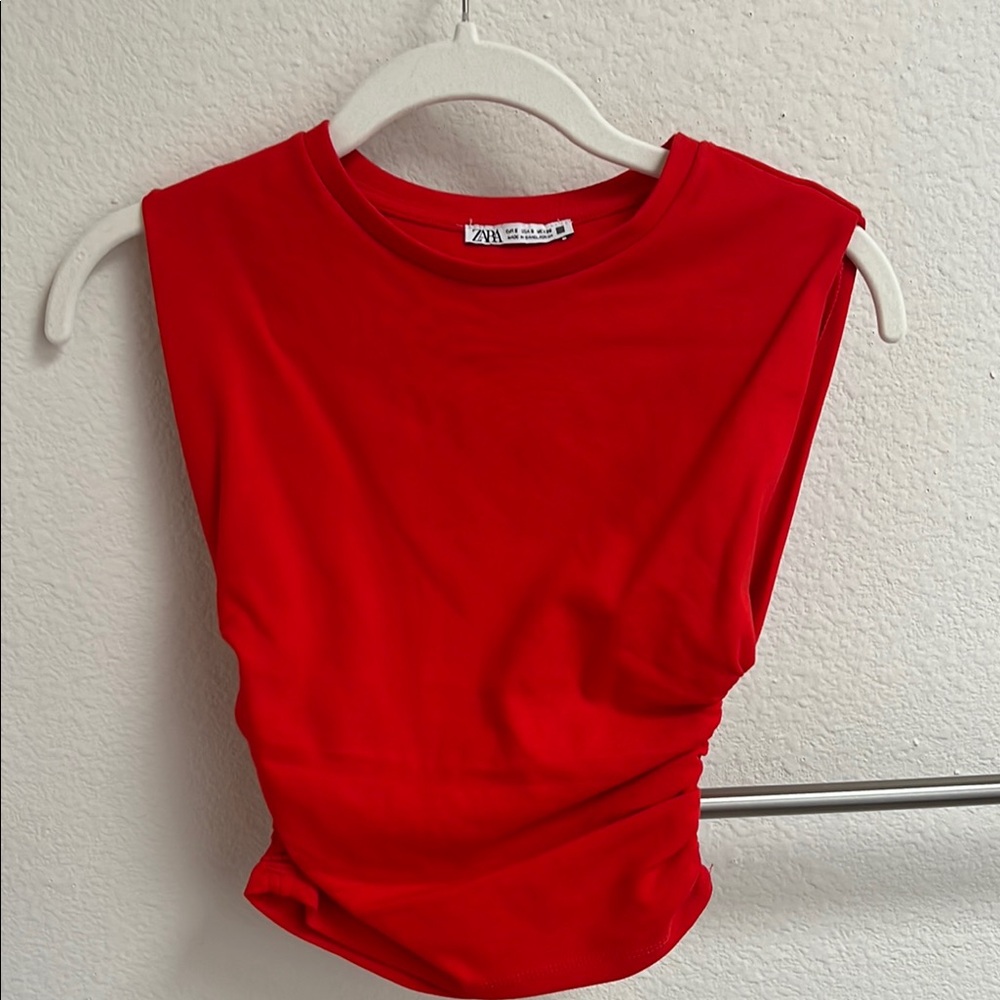 Zara Women's Red Sleeveless Top